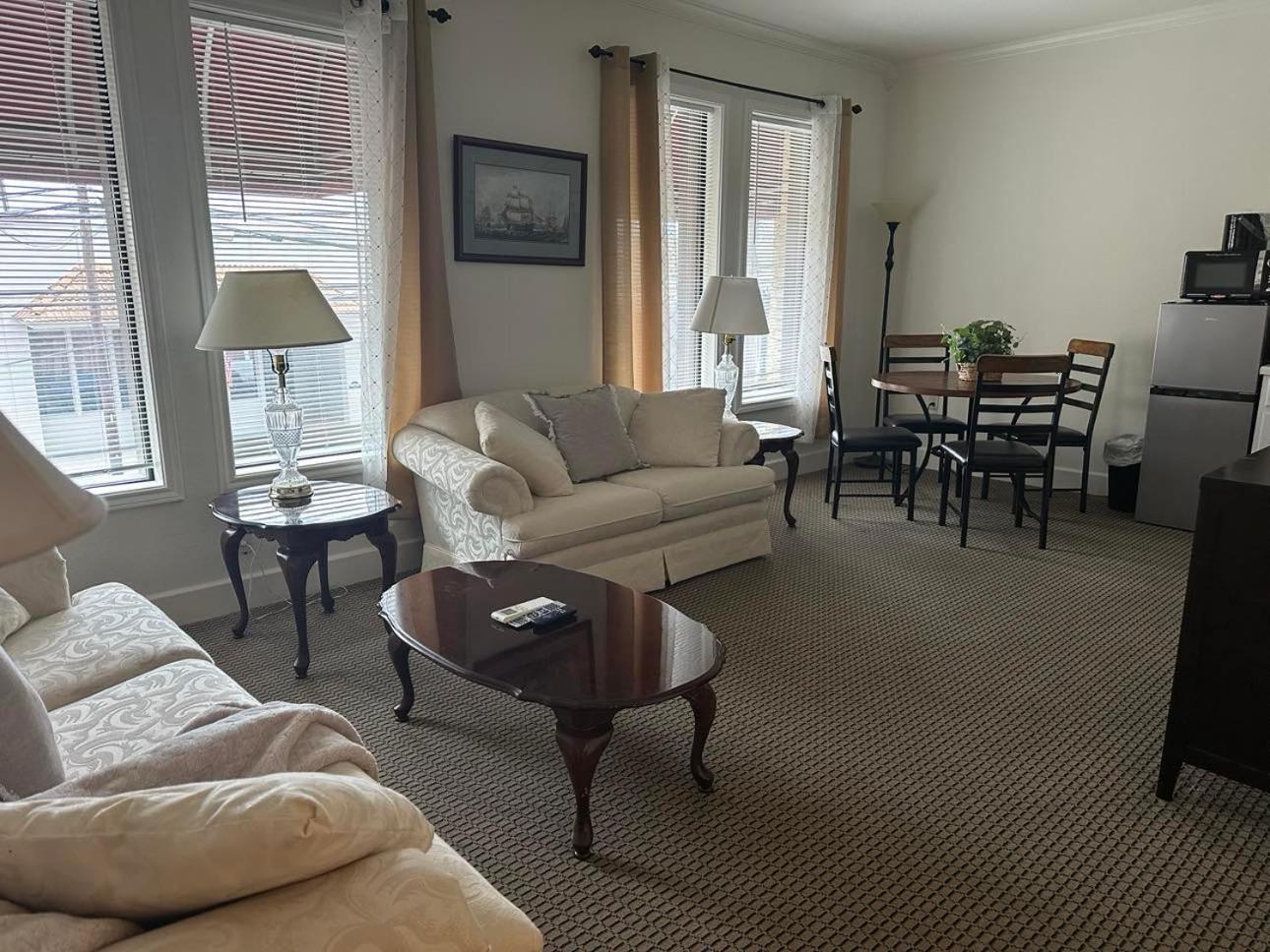 The Alcalde Hotel Gonzales 외부 사진