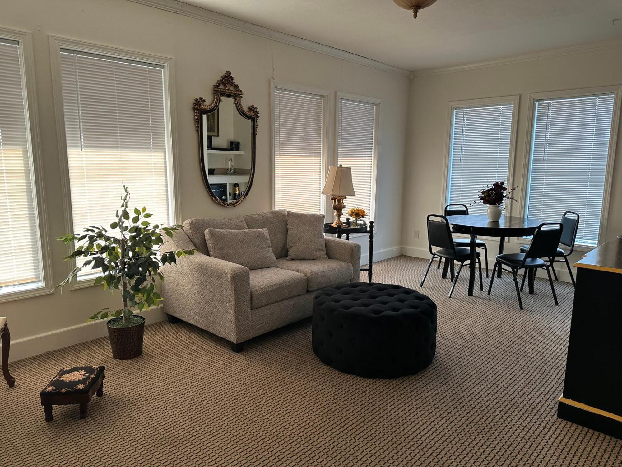 The Alcalde Hotel Gonzales 외부 사진